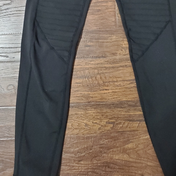 NWOT Nanette Lepore leggings size M - Picture 3 of 3